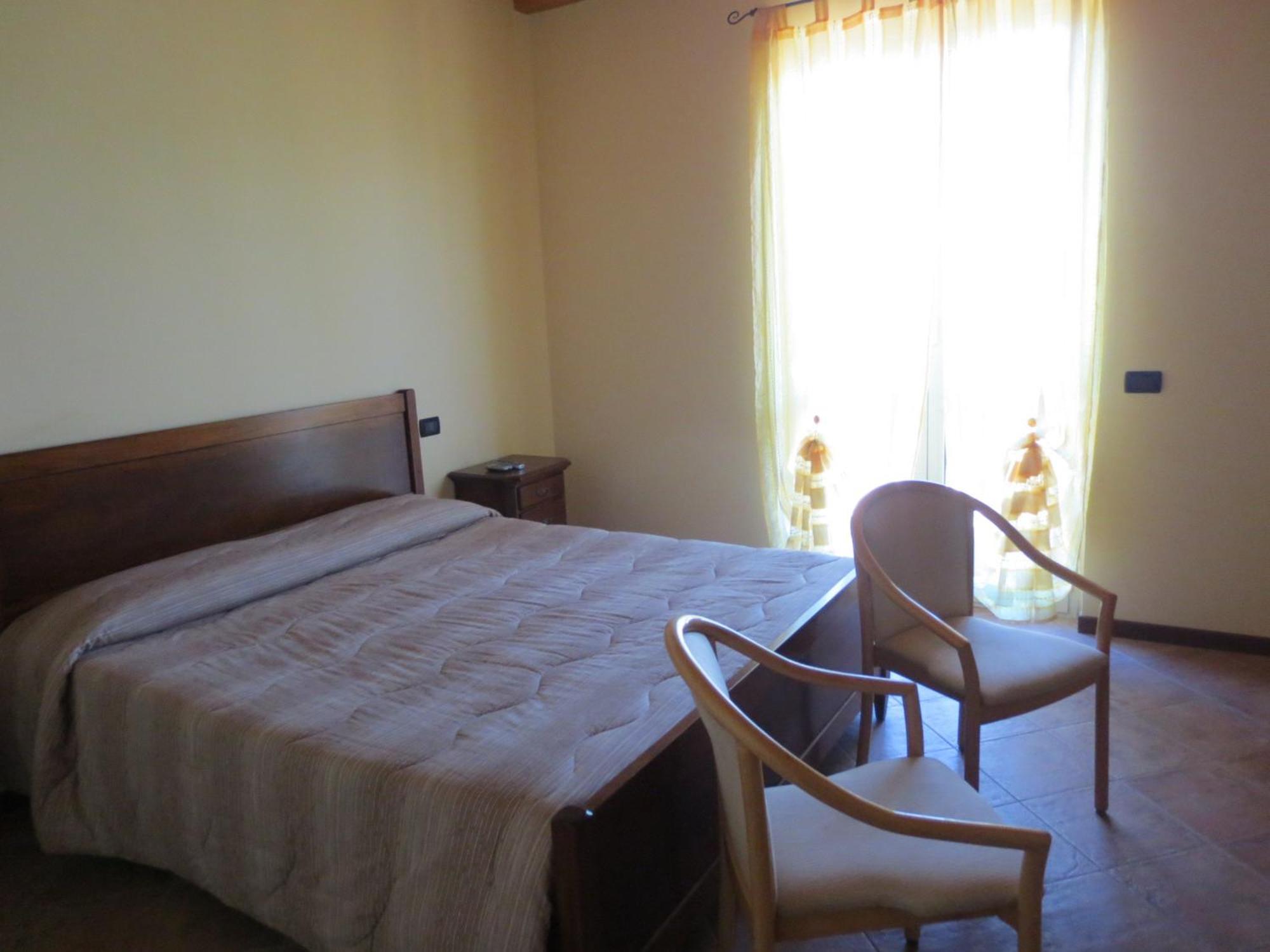 Agriturismo Parco Del Chiese Bedizzole Phòng bức ảnh